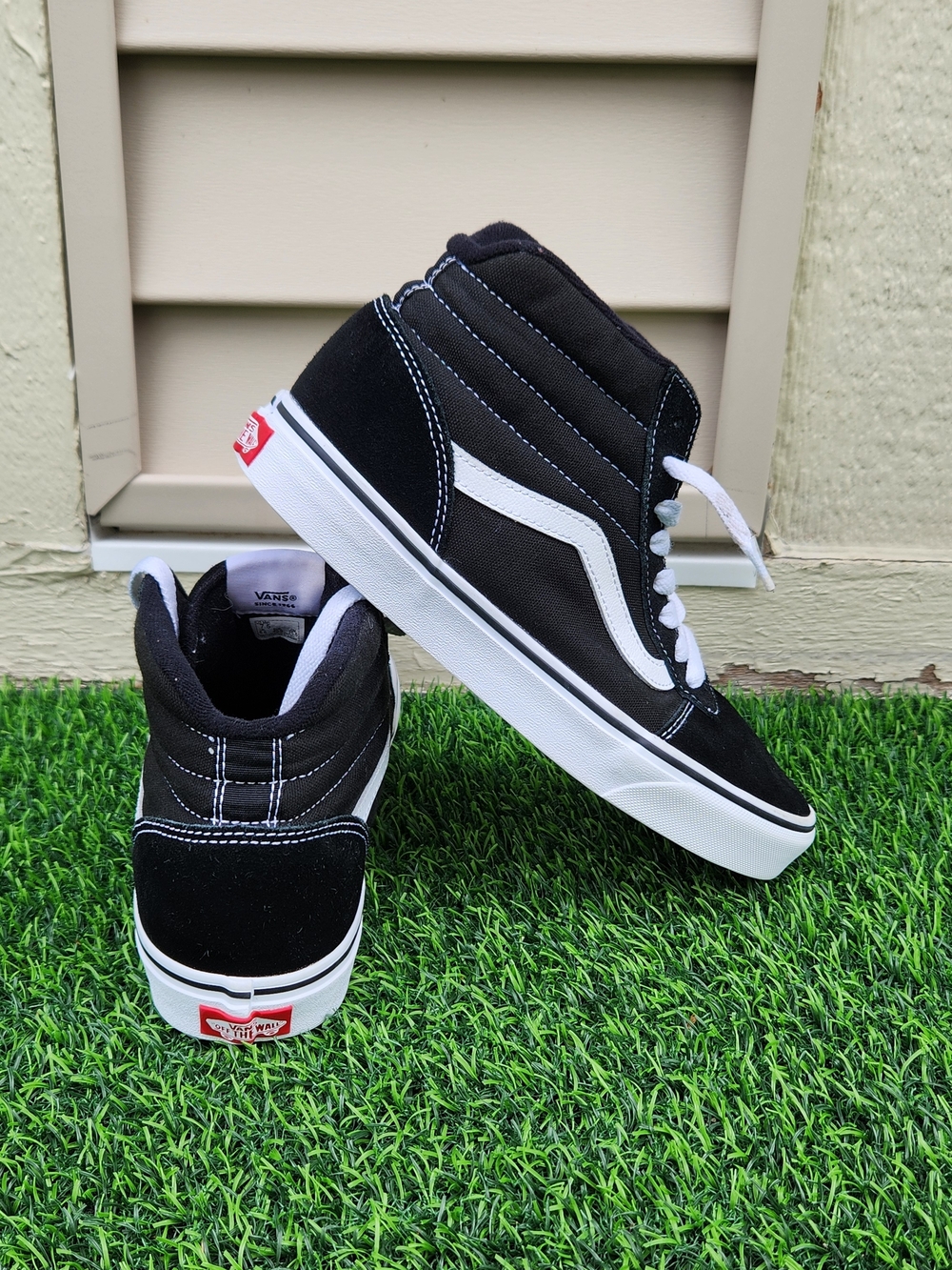 Vans Sk8-Hi Black Skater High Top Classic Canvas Shoes Size 7.5